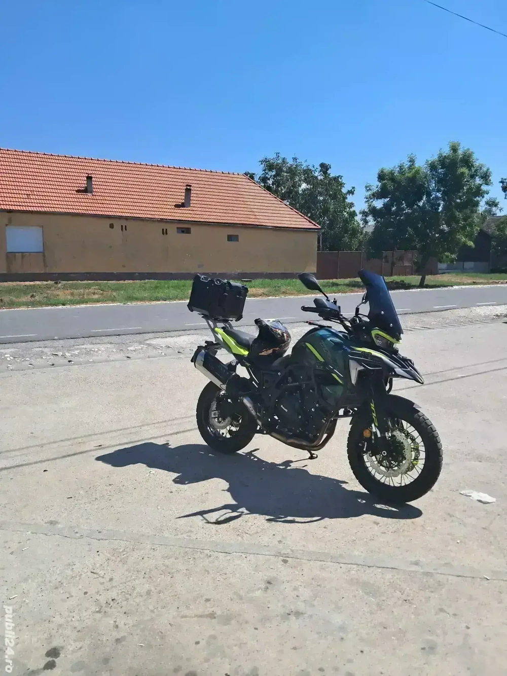 Benelli Trk 702X 2024 900 km OCAZIE
