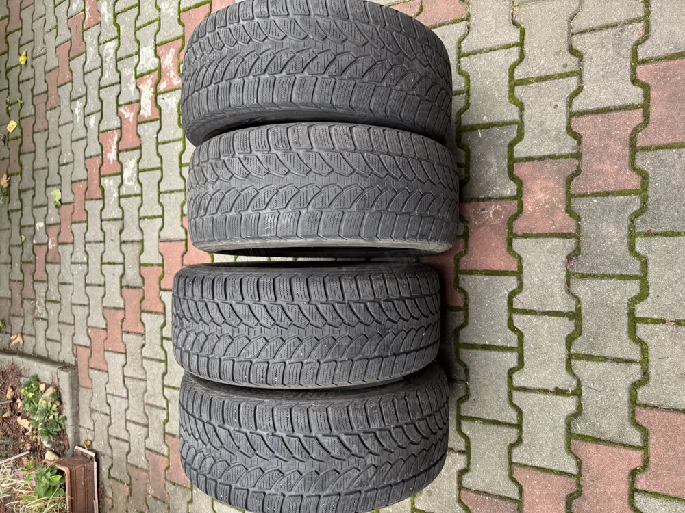 Vând 4 anv iarna 225/50/17 Bridgestone Runflet