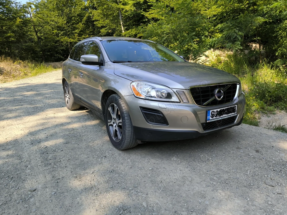 Volvo XC 60, AWD 215 cp