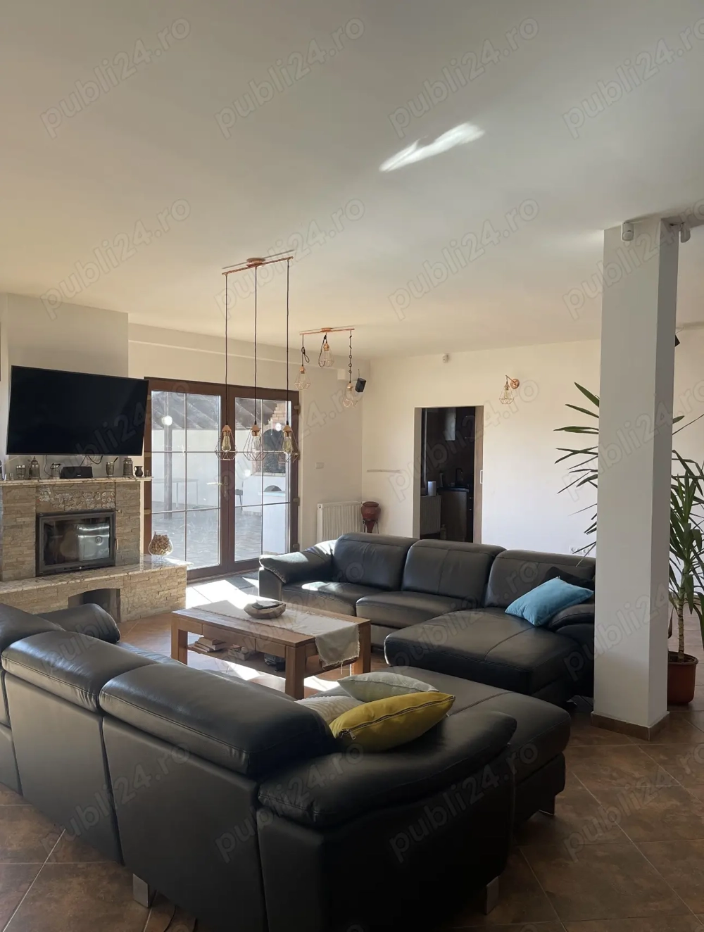 Cabana de inchiriat cu piscina