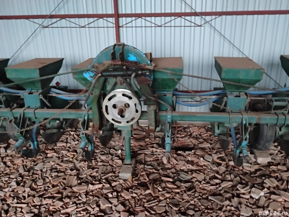 Semănătoare de porumb și floarea soarelui 