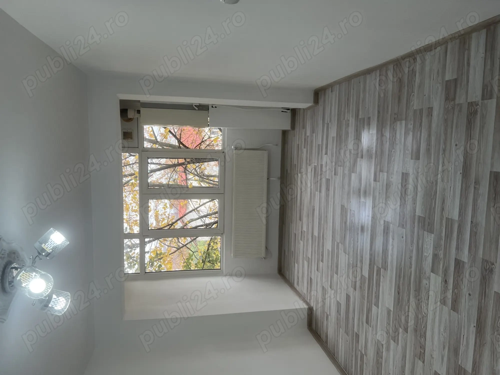 Apartament de vânzare cu 3 camere Tecuci 