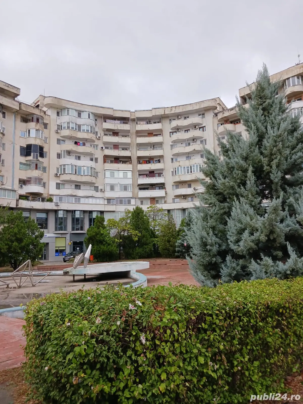 Apartament de vânzare cu 3 camere: Giurgiu