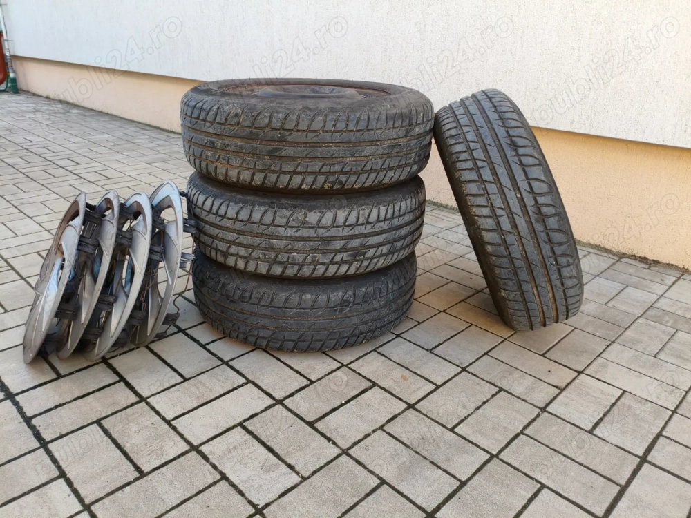 Anvelope vara 195 65 R15 + jante + capace Opel