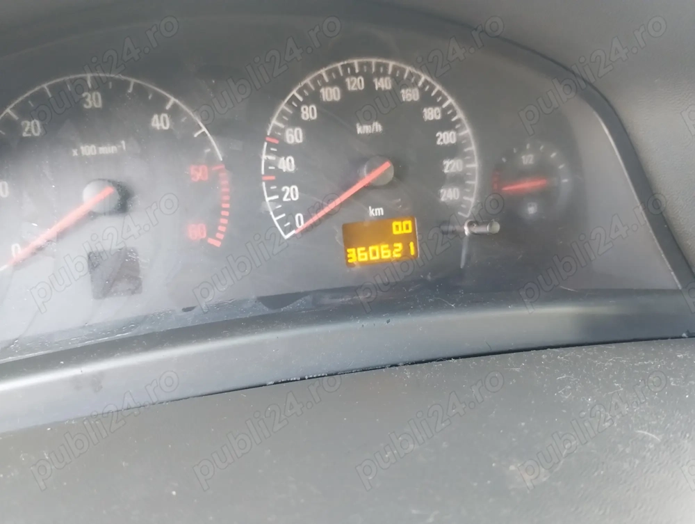 Dezmembrez vând Opel Vectra c 2.2 dti