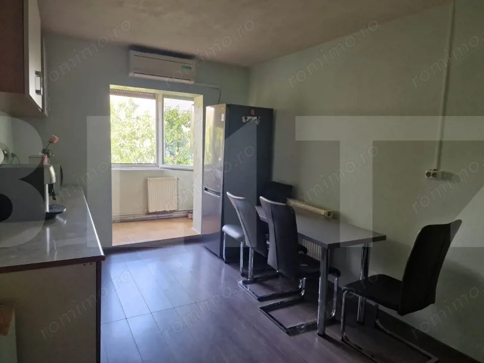 Apartamet 3 camere, 52 mp, zona Lipovei 