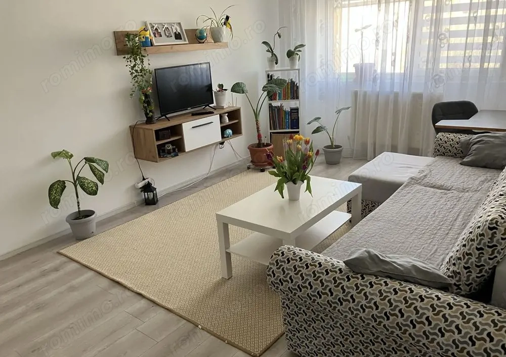 Apartament de 3 camere Florilor-Craiter ( Boxa+Centrala )