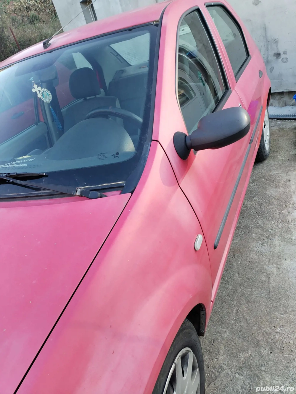 Vând dacia 1.4 Benzina 