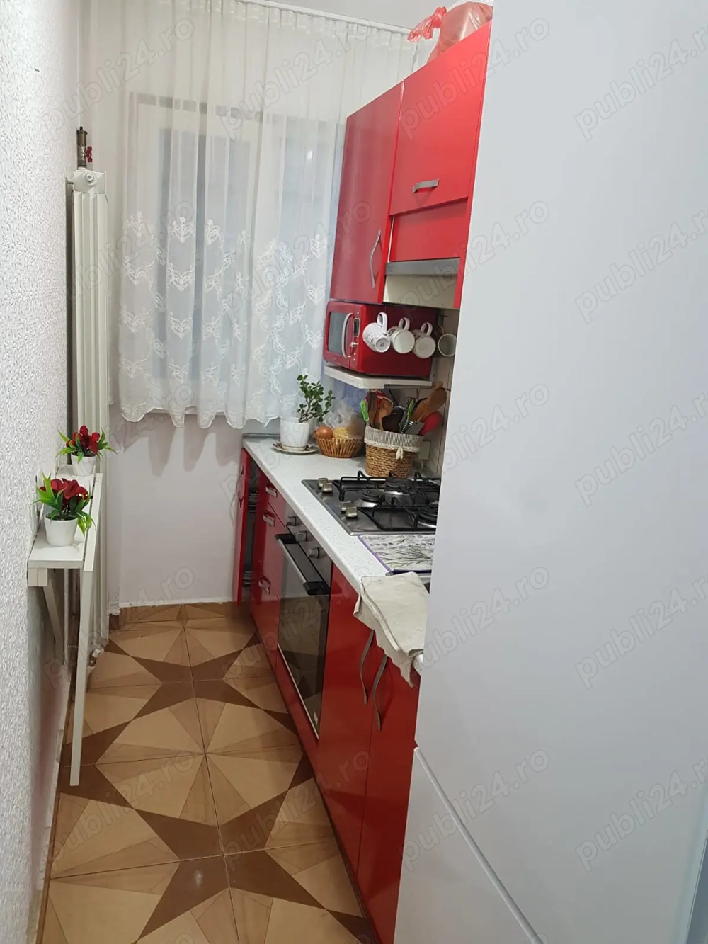 Dau in chirie urgent apartament 2cam zona rogerius etj 4,str Coposu