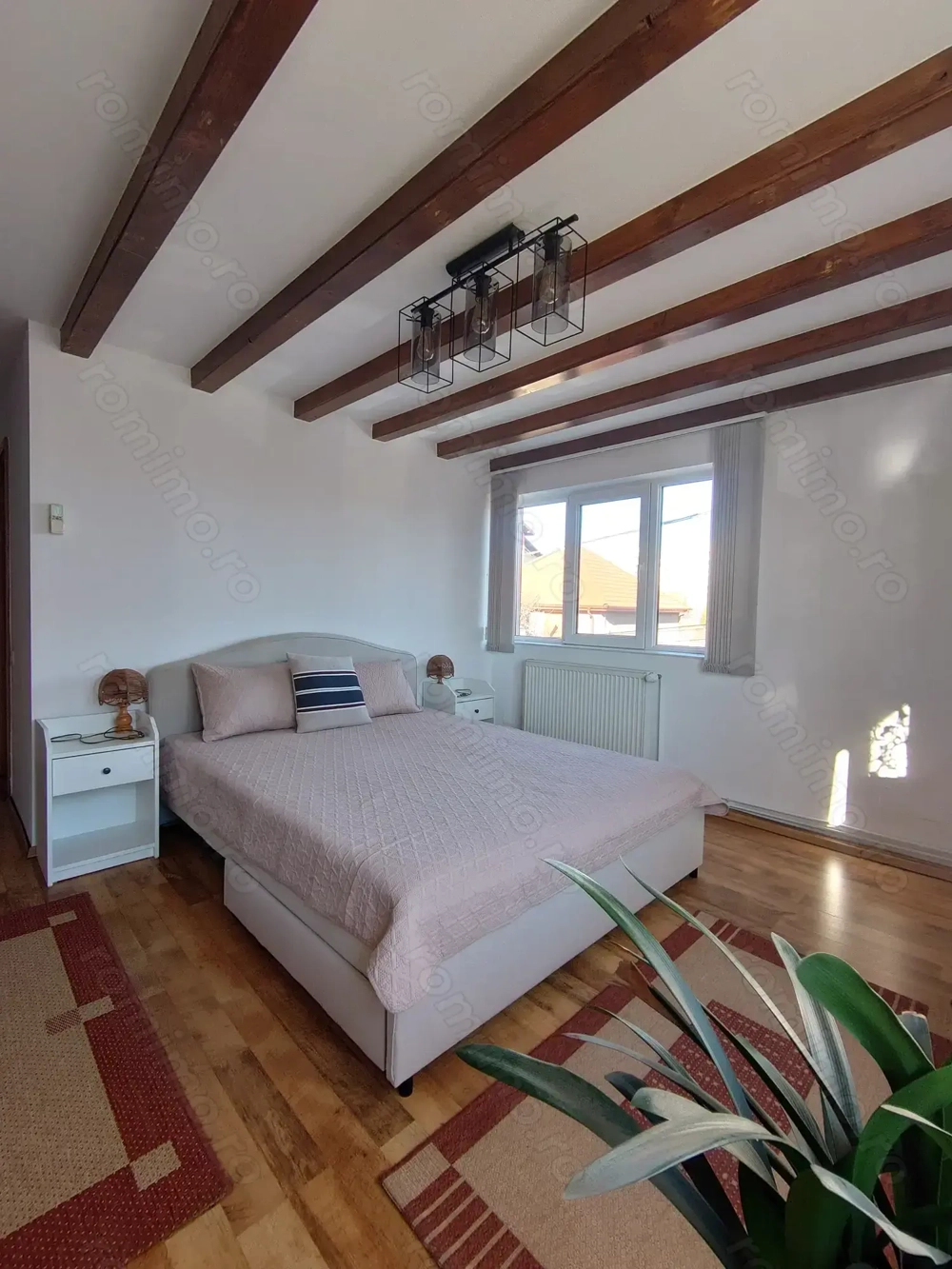 !zona Centrala, etaj 1, decomandat, spatios, Parcare, Centrala Gaz