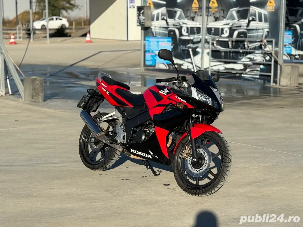Vând Honda Cbr 125 R  Vând Honda Cbr 125 R