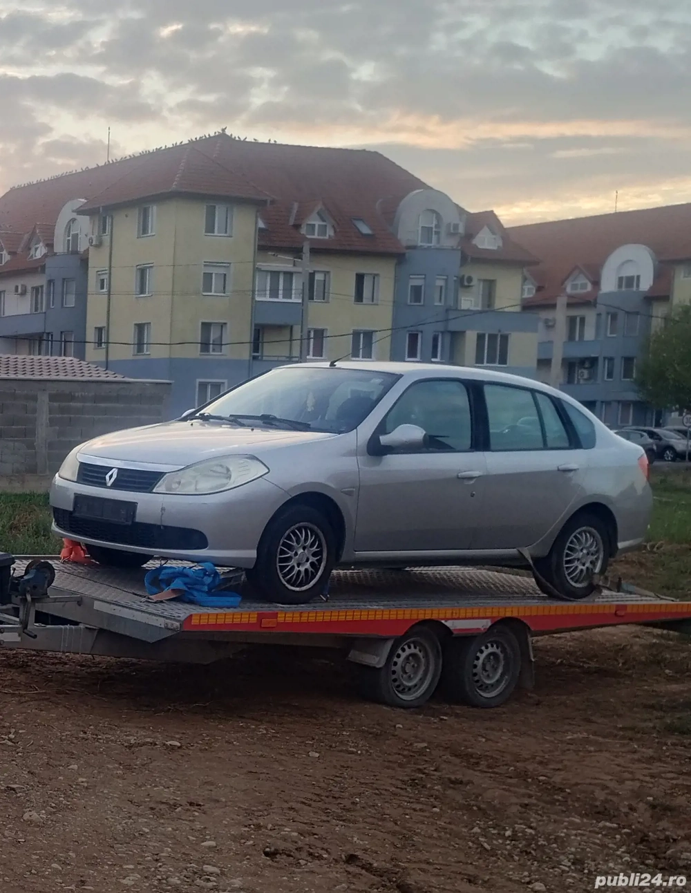 Dezmembrez Renault Symbol Thalia 2012