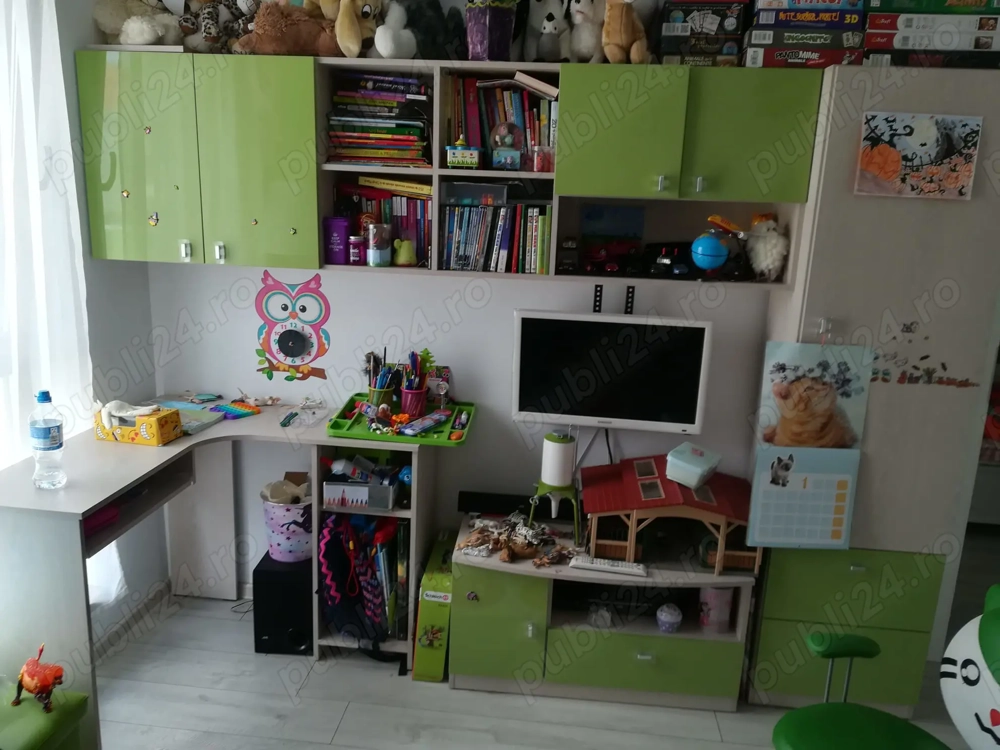 Mobilier camera tineret