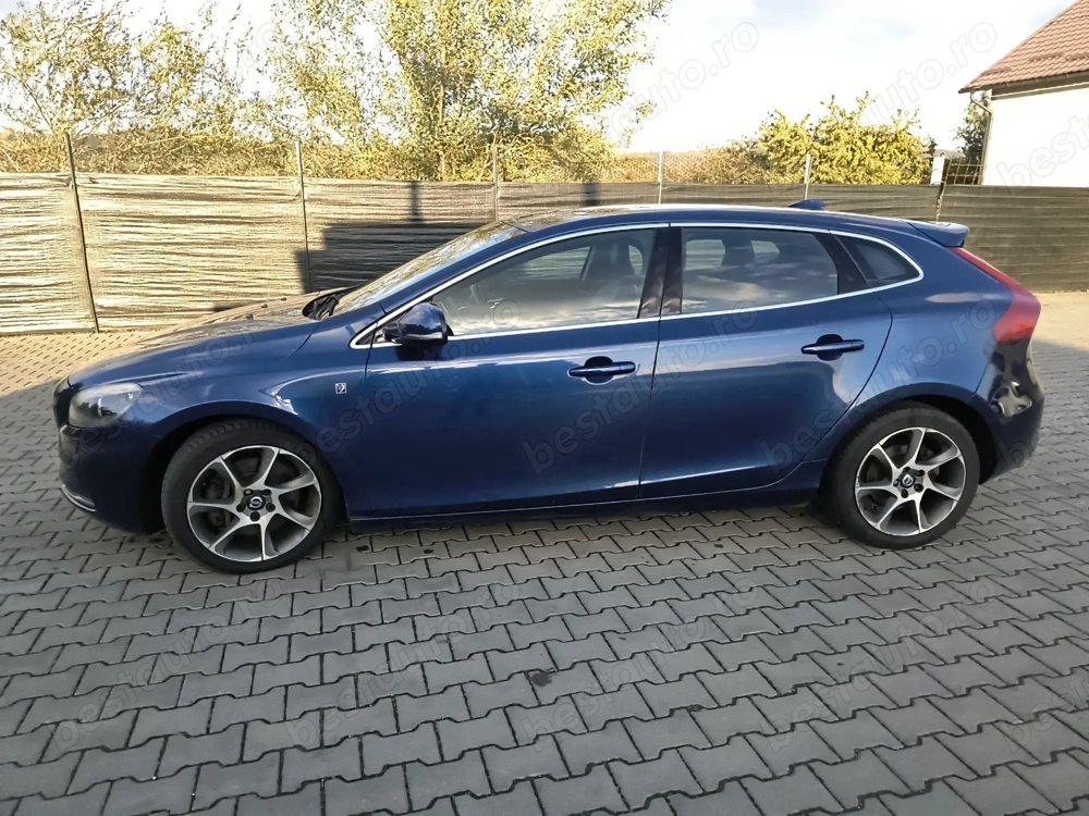 Vand  Volvo  V40
