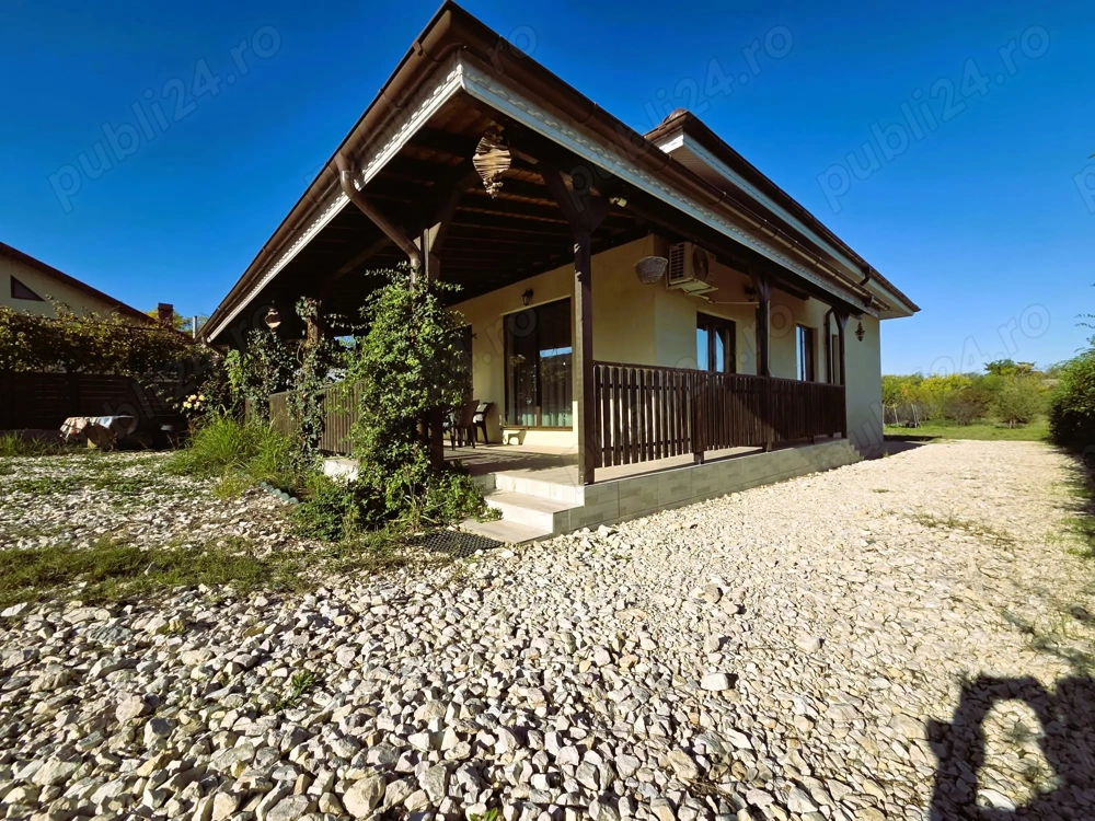 Casa tip pensiune- agighiol 