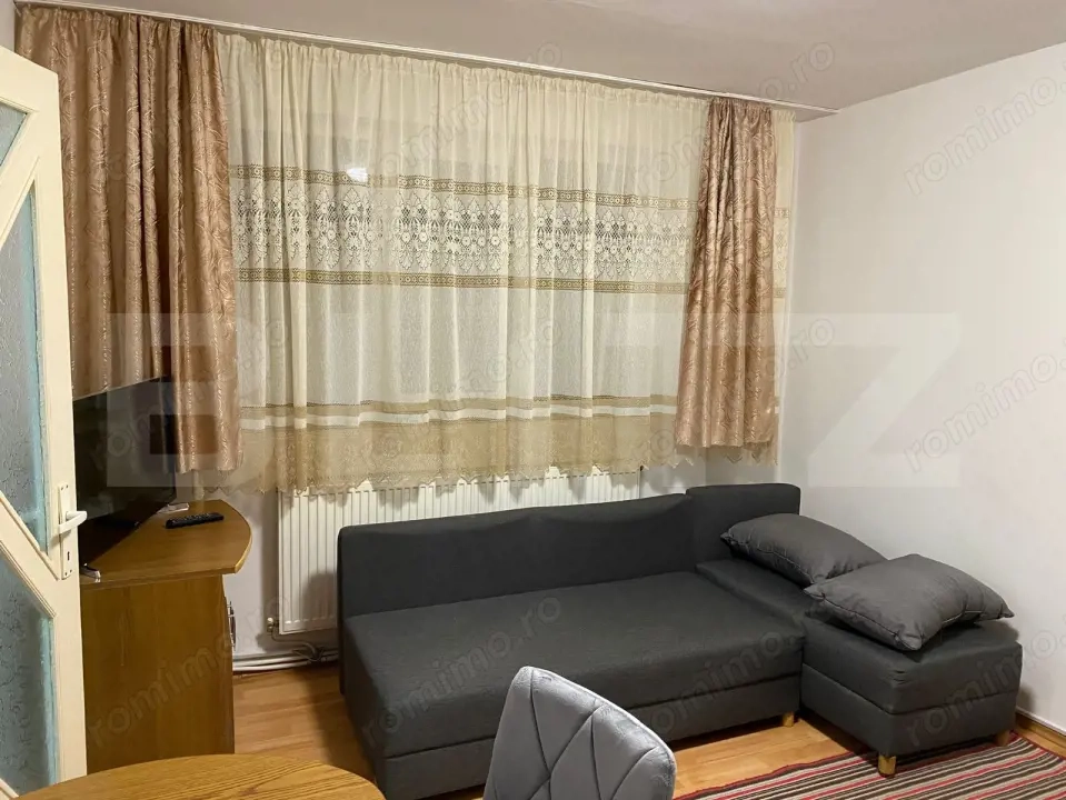 Apartament 2 camere, 35 mp, zona Sfanta  Vineri