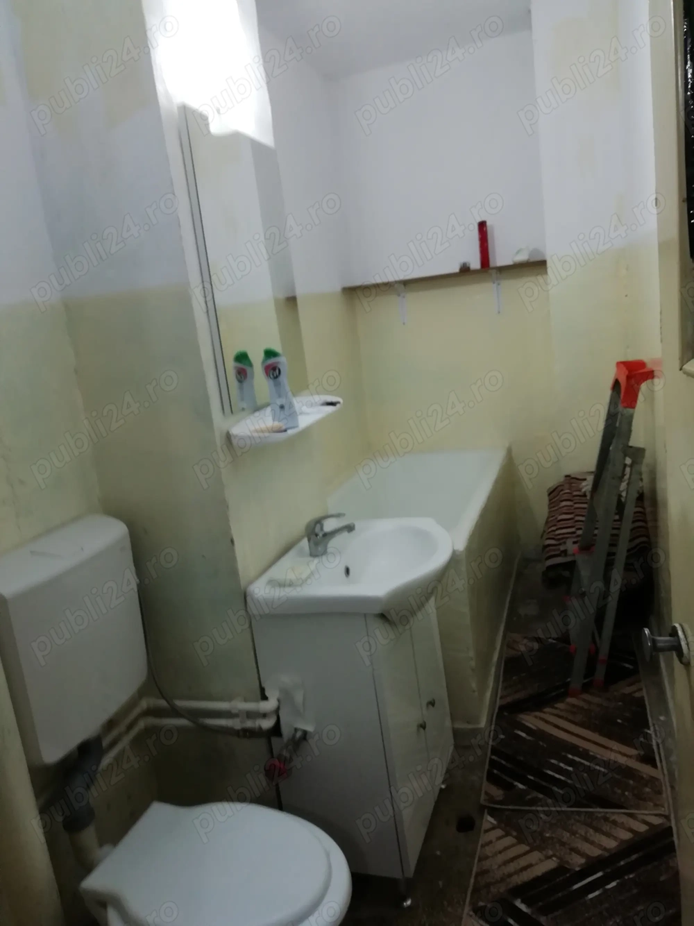 Vind apartament  central