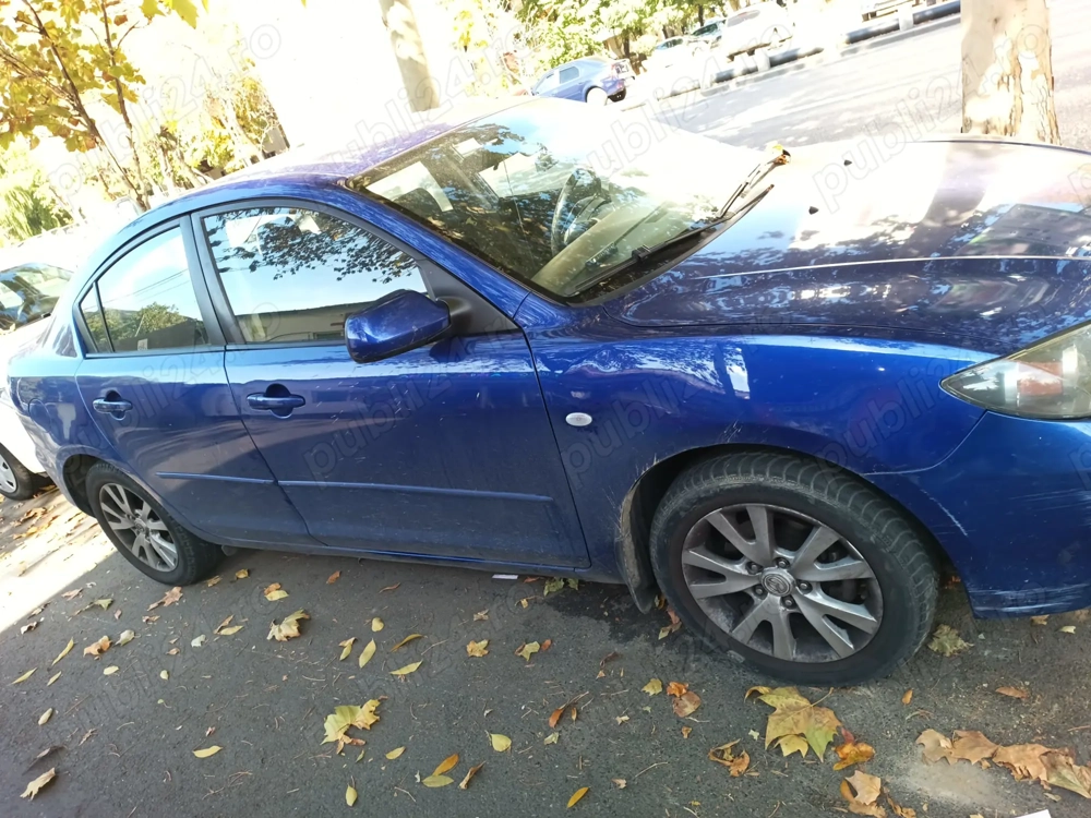 Vand Mazda 3 usor avariata Vand Mazda 3 usor avariata