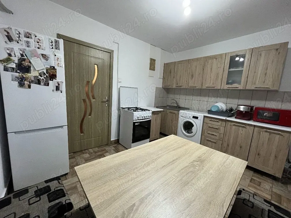 Apartament cu 1 camera, zona Lunei, et 2