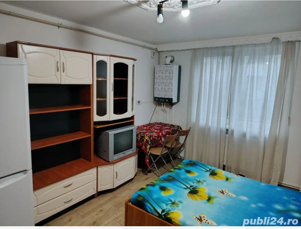 Garsoniera mobilata etaj 1 Maratei