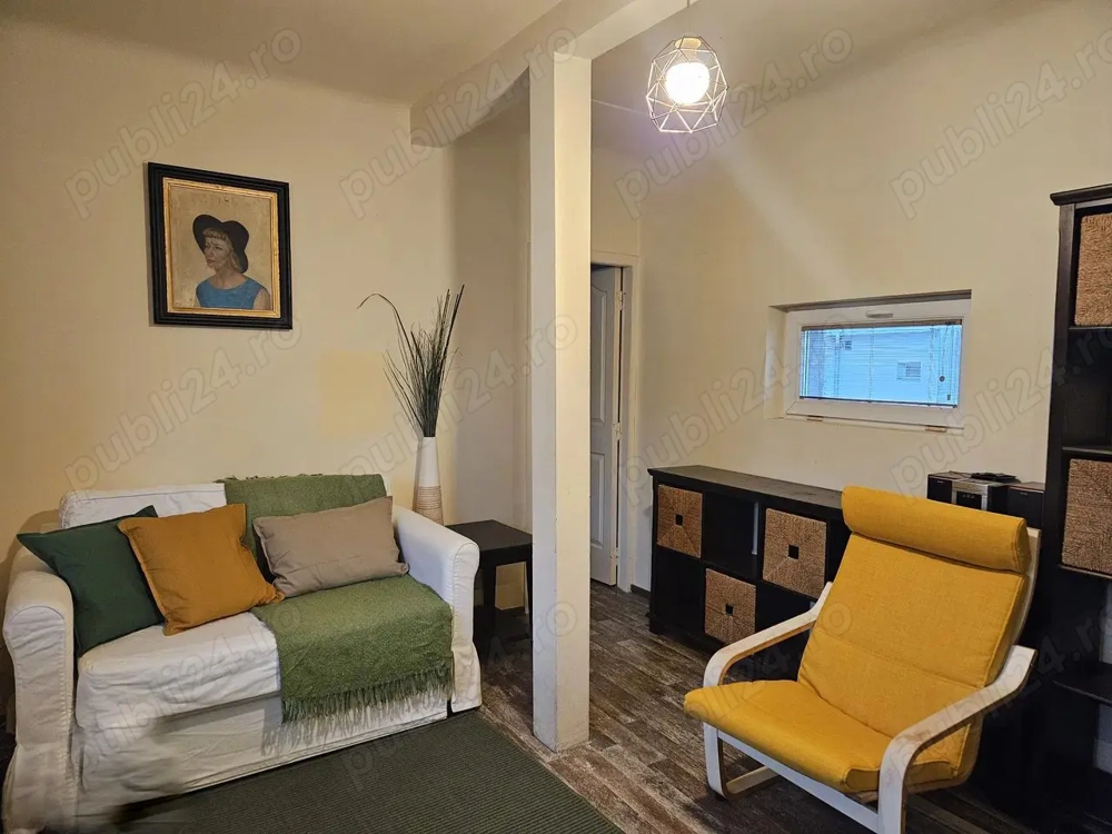 Piata Universitatii-metrou reper Facultatea de Arhitectura apt. bloc fara bulina 450 E Contract Anaf Piata Universitatii-metrou reper Facultatea de Arhitectura apt. bloc fara bulina 450 E Contract Anaf