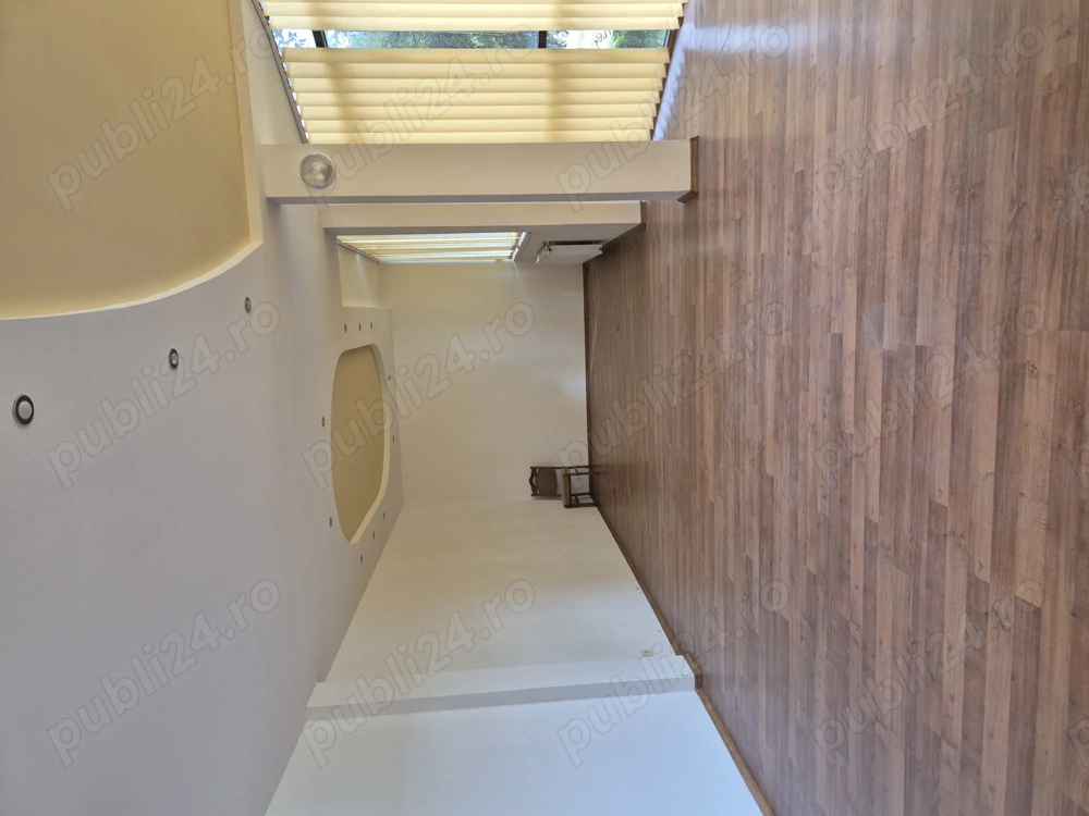 Vand apartament 4 camere, Hunedoara