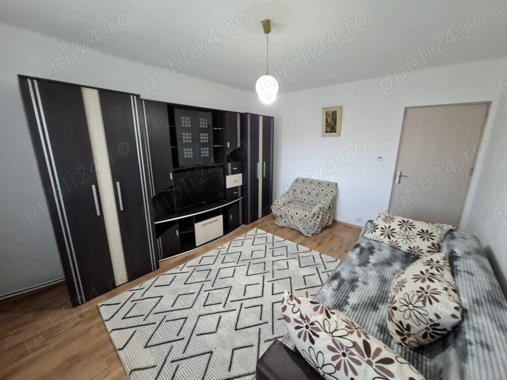 Apartament cu 2 camere decomandat in Nicolina-Pizza Nico