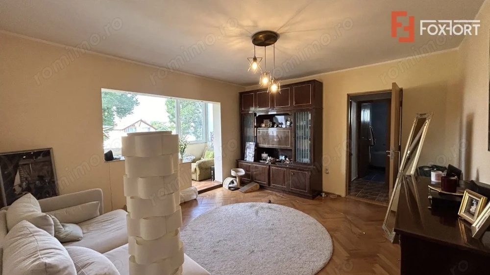 Apartament cu 3 camere si garaj, zona Simion Barnutiu 