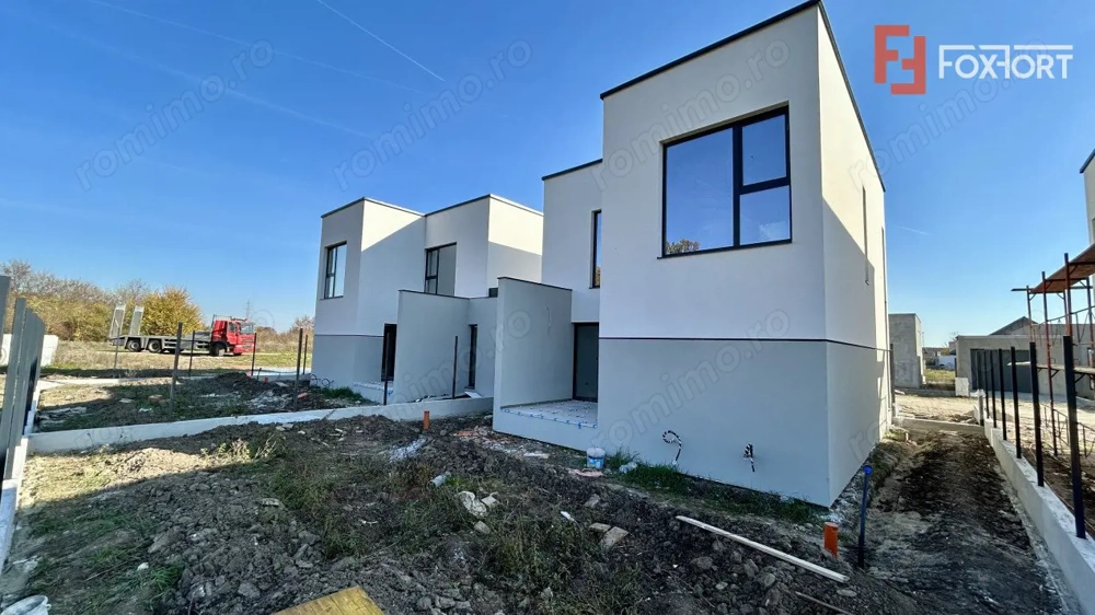 Duplex 4 camere despartit prin camera tehnica + pompa de caldura - Giarmata Vii