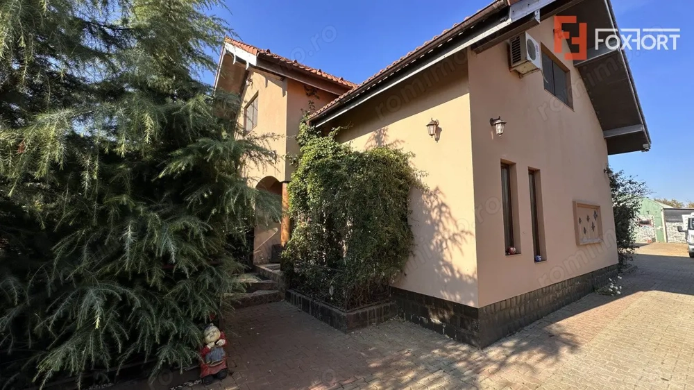 Casa individuala, 160 mp cu atelier auto 110 mp, in Utvin