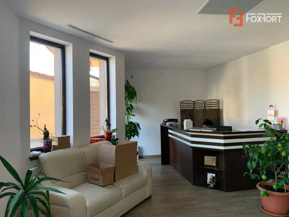 Spatiu comercial cu 12 incaperi si suprafata de 630 mp, zona Mircea cel Batran