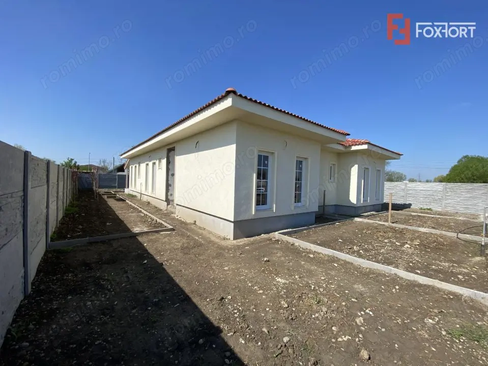 Duplex cu 3 camere si teren de 350 mp, zona linistita - Remetea Mare