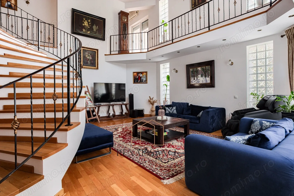 Timisoara - Girocului Vila 12 Camere 4 Bai | 497mp Utili 1373mp Teren