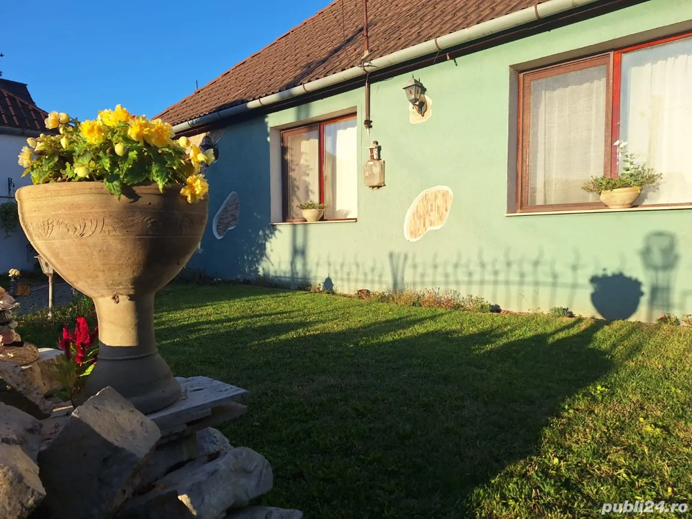 Casă deosebită, din cărămidă, la cheie, de vânzare în Chișineu-Criș(Pădureni)