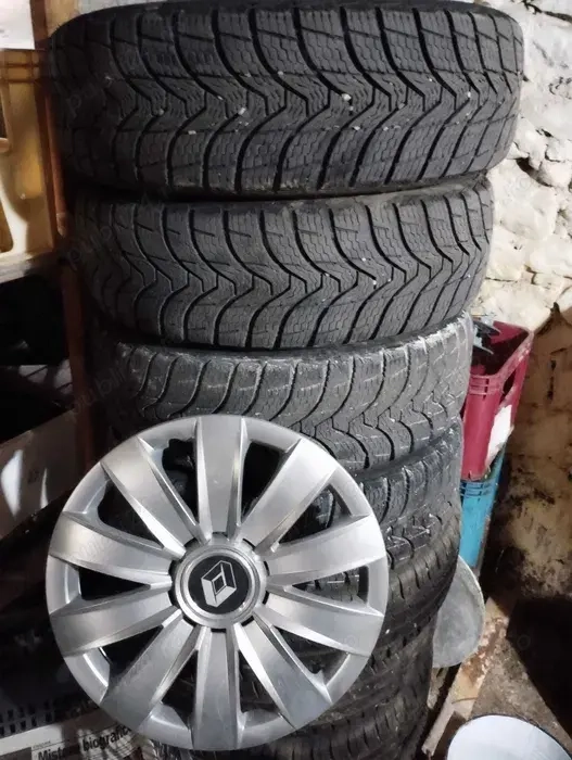 4 Genti tabla R14 capace Renault ,bonus anvelope iarna 175/65/14