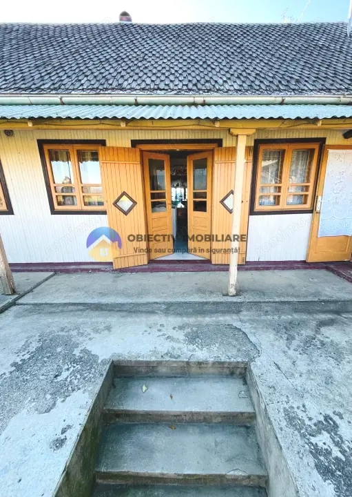 CASĂ cu teren 4.262 mp – Comuna BORLEȘTI, județul NEAMȚ