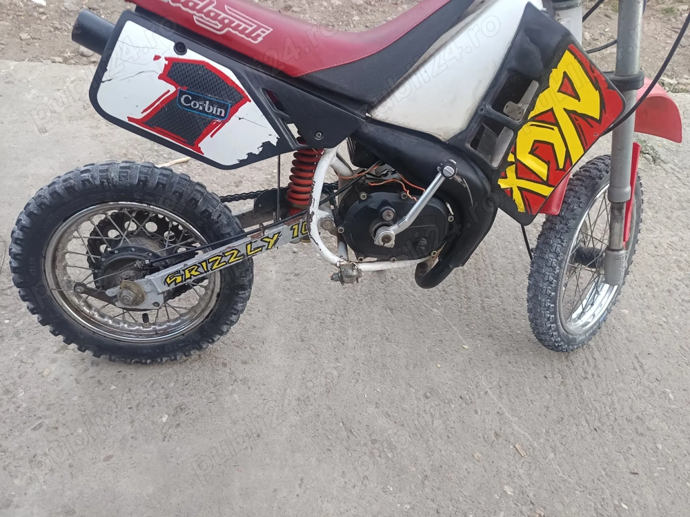 Vând cross de 50 malaguti 