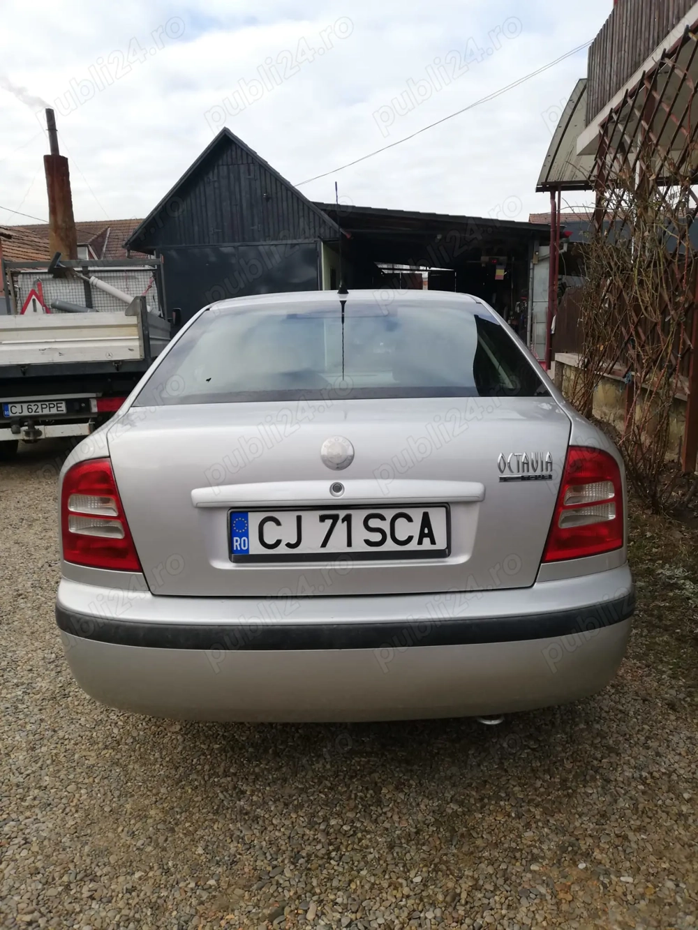 Vând Skoda Octavia II 