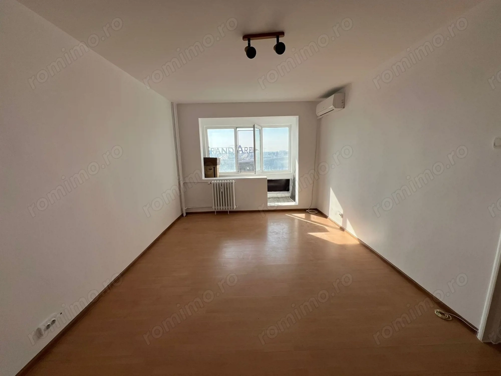 Apartament 2 cam decomandat 55mp renovat Sector 4  Piata Sudului
