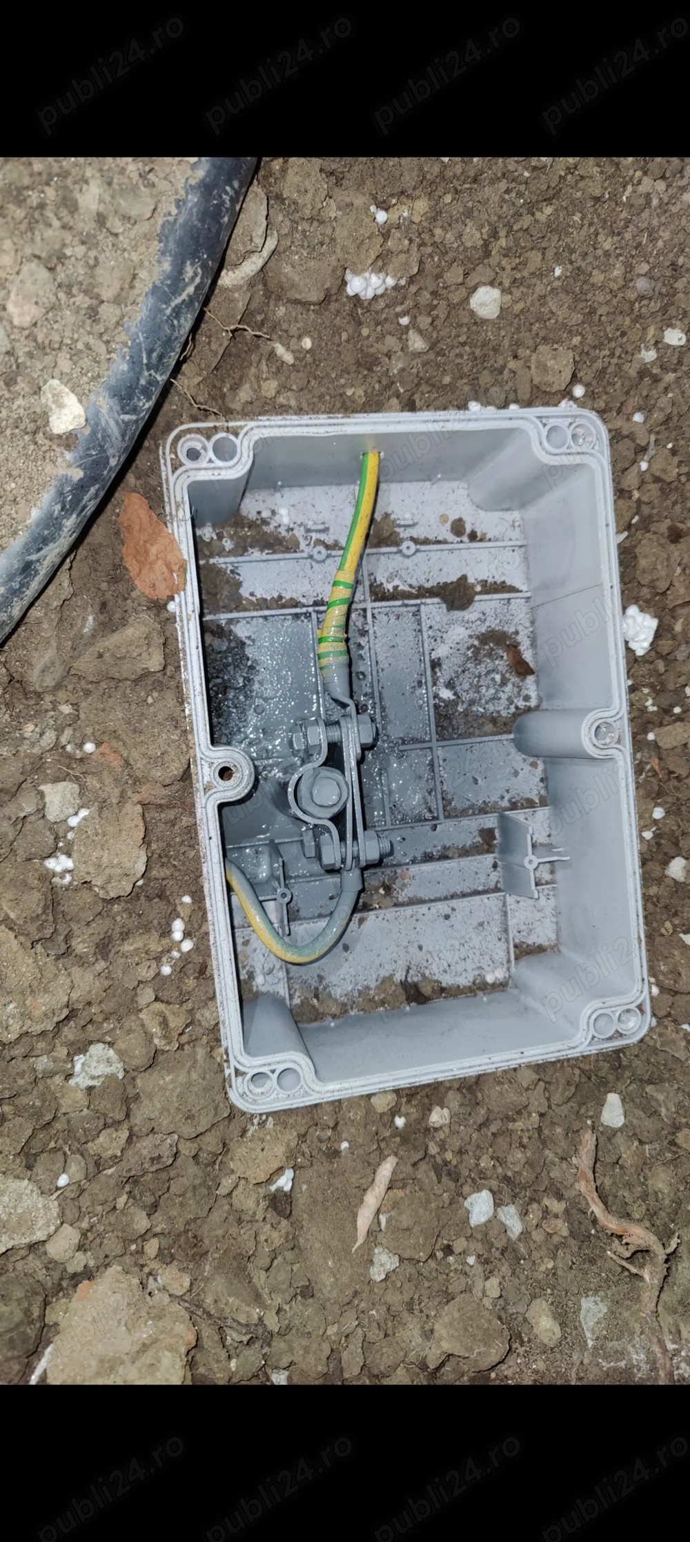 Execut împământare verticala artificială 