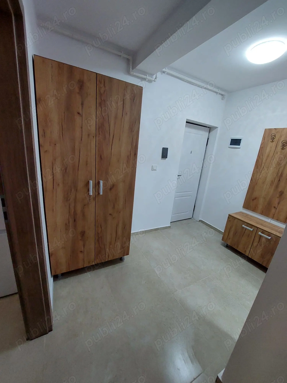 Inchiriez apartament o camera