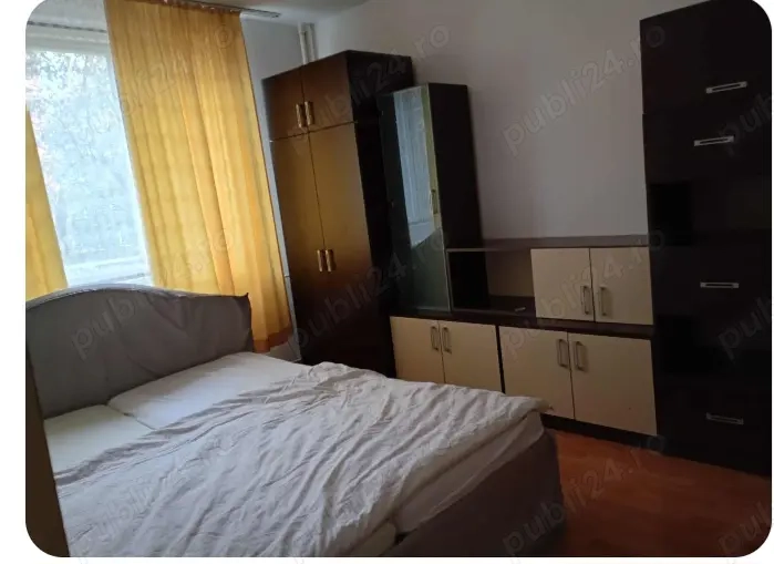 Apartament cu 3 camere, in Decebal ,Rogerius si Garii mari   
