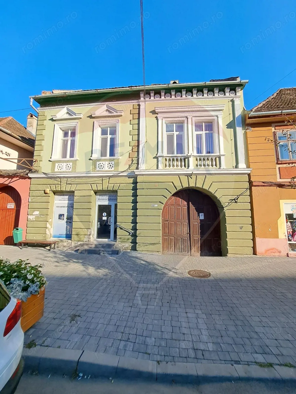 Apartament spațios cu 4 camere, zonă centrală – Sighișoara