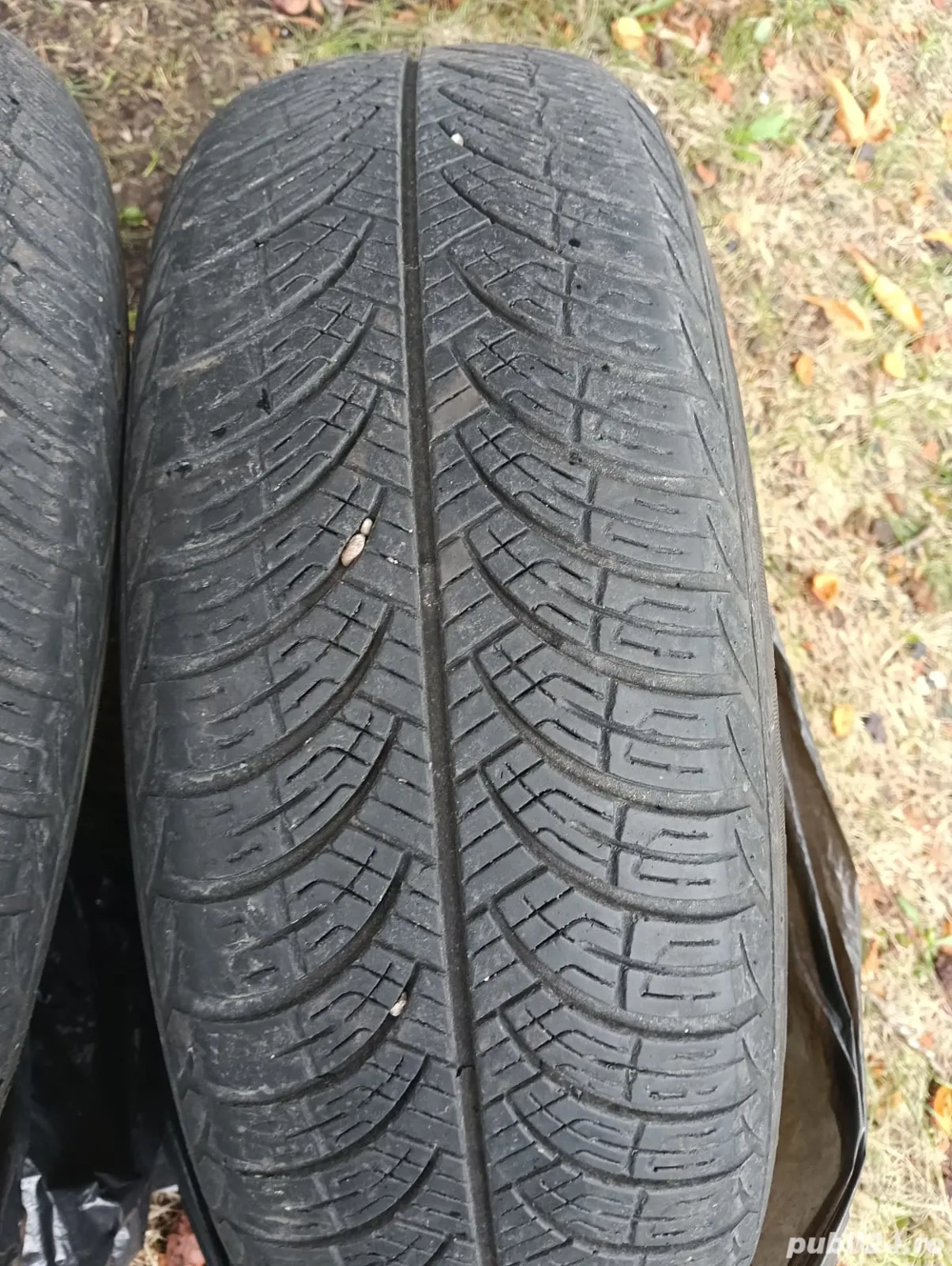 2 Anvelope M + S in stare bună pentru Dacia Logan 