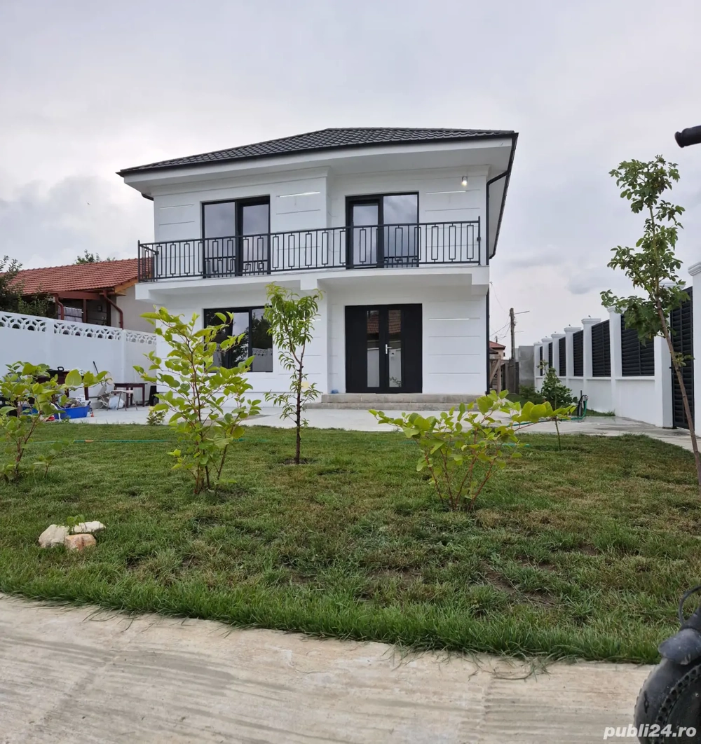 vila de vânzare in oraș ovidiu 
