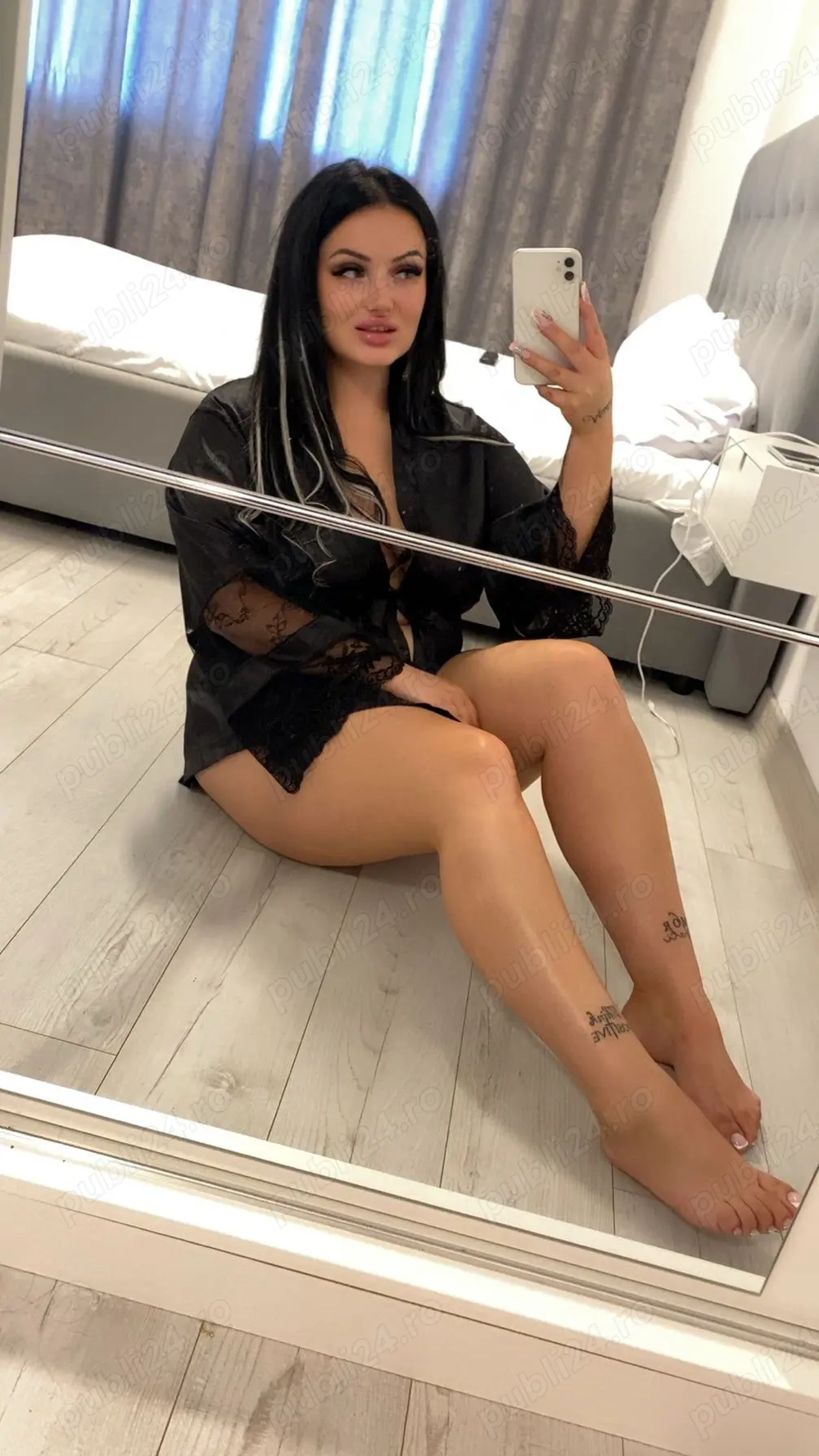 Bruneta cu forme Rin Grand fac și deplasări 