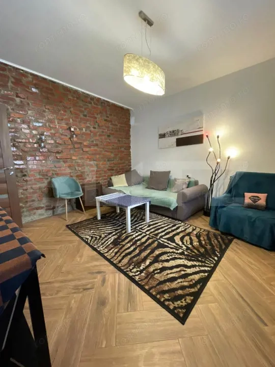 Apartament in curte propie, mobilat, renovat 