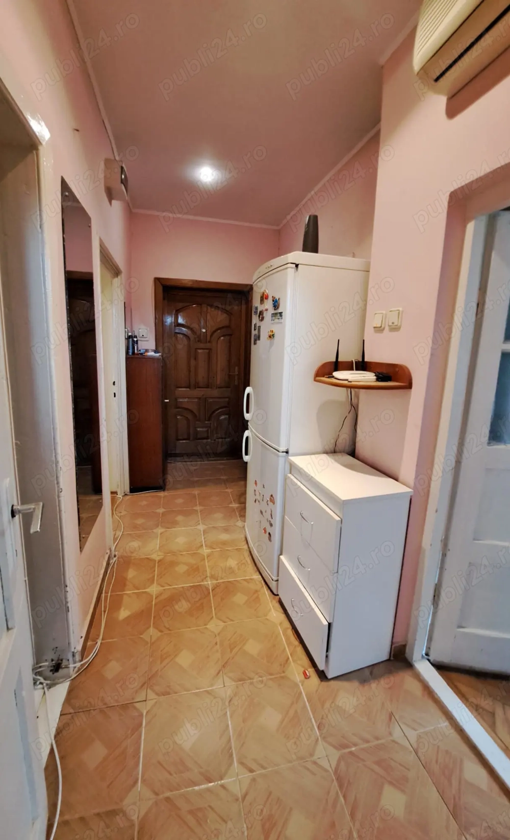 Apartament 3 camere decomandat + garaj aproape de Vama Giurgiu Apartament 3 camere decomandat + garaj aproape de Vama Giurgiu