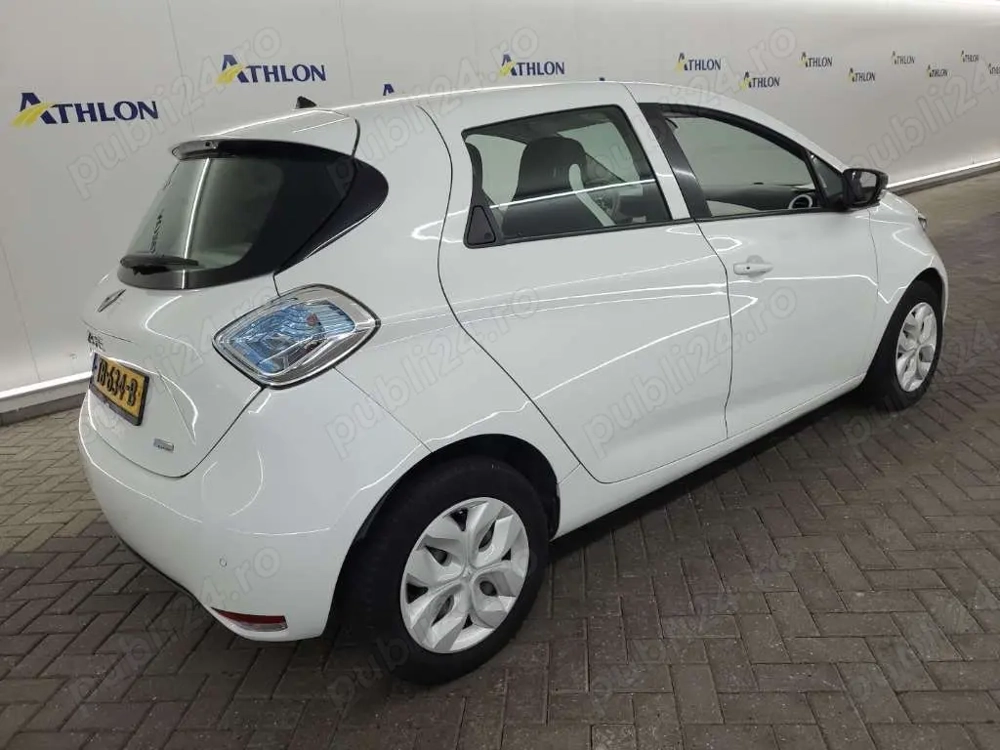 Renault Zoe - 30.000 km - 41kw - arata si merge ca noua