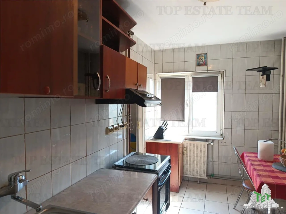 Oferim spre inchiriere un apartament deosebit decomandat cu 2 camere si balcon in sect. 6, in zona D